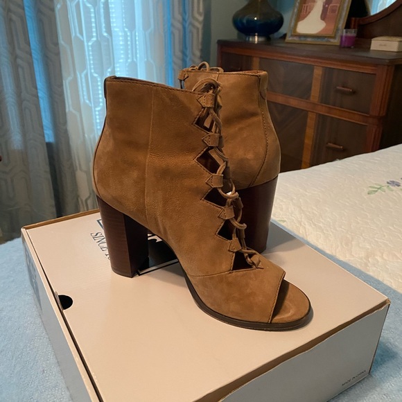 FRYE High Heel Lace-Up Booties—these open toe booties are like brand new. - Picture 2 of 4